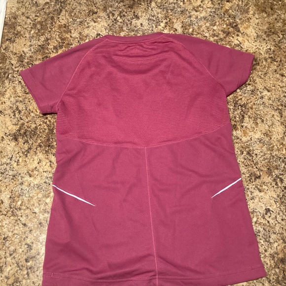 Medium Adidas Athletic Top - Picture 5 of 5